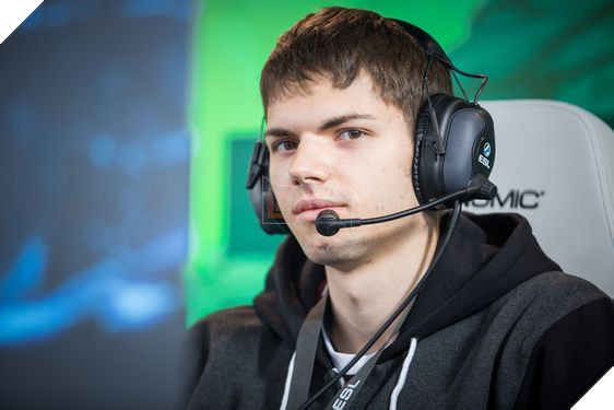 Game thủ chuyên nghiệp chơi bẩn khi dùng Twitch đối phó người chơi khác