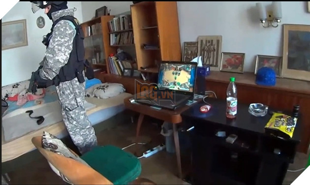 Mải chơi Hearthstone, tên tội phạm ma túy bị cảnh sát bắt giữ