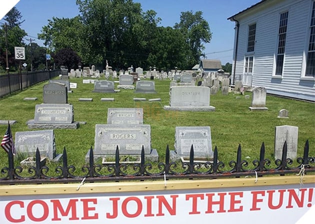 Những quảng cáo nhầm chỗ hài hước nhất thế giới