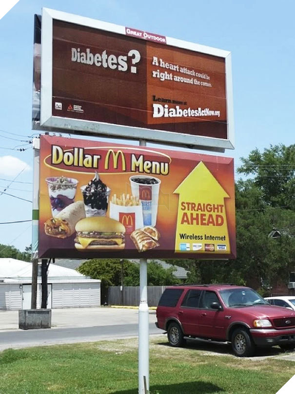 Những quảng cáo nhầm chỗ hài hước nhất thế giới