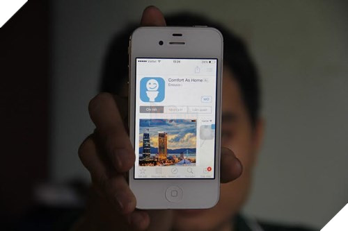 
Ứng dụng nhà vệ sinh miễn phí trên điện thoại tiện ích cho du khách giải quyết chuyện “khó đỡ”. Ảnh: Thanh Trần.
