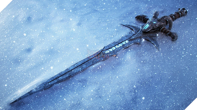 Fan hâm mộ tái hiện lại kiếm Frosmourne đẹp nhất từ trước tới nay trong WarCraft