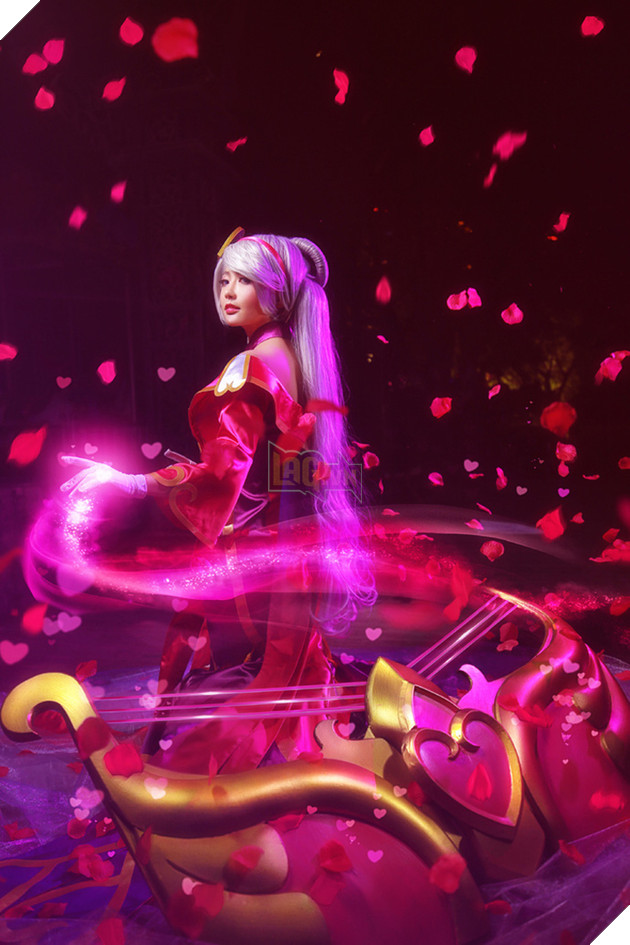 Cosplay Sona Nữ Thần Tình Yêu tuyệt đẹp trong Liên Minh Huyền Thoại