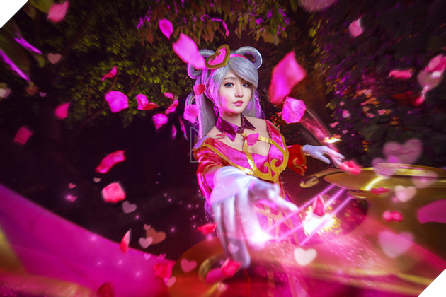 Cosplay Sona Nữ Thần Tình Yêu tuyệt đẹp trong Liên Minh Huyền Thoại