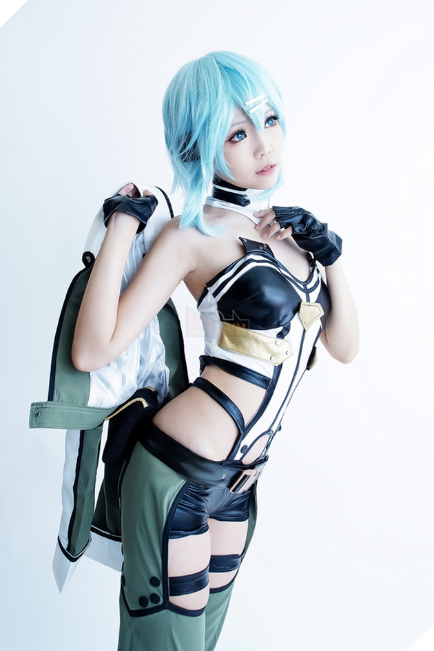 Thích mê với cosplay hai người đẹp trong Sword Art Online