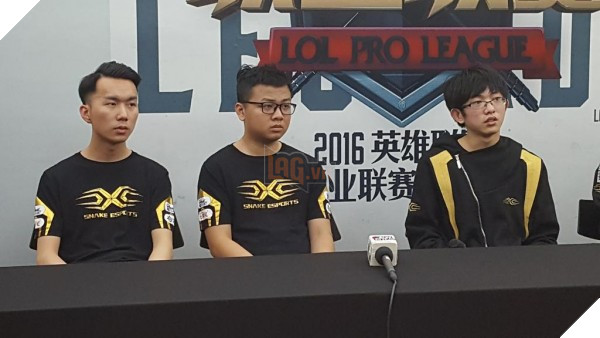 phong-van-sofm-sau-tran-thang-newbee-2