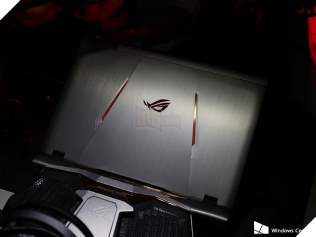 Đây chính là chiếc laptop khủng game thủ Việt nào cũng mơ ước