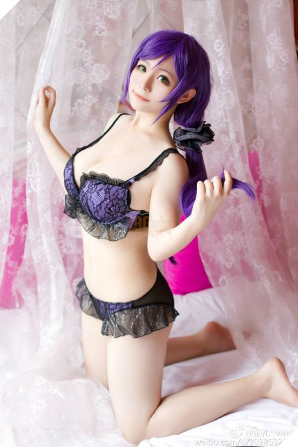 Bỏng mắt với cosplay Nozomi Tojo nhân ngày sinh nhật trong Love Live!