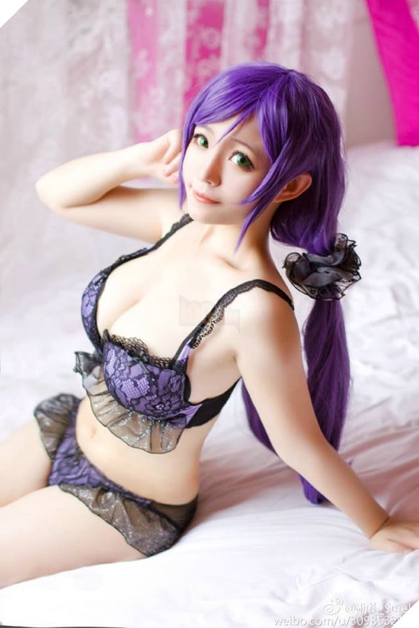 Bỏng mắt với cosplay Nozomi Tojo nhân ngày sinh nhật trong Love Live!