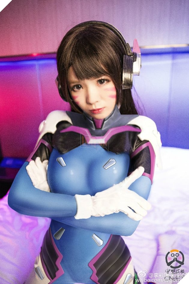 Chảy máu mũi với cosplay Overwatch nữ nhân vật D.Va cực gợi cảm
