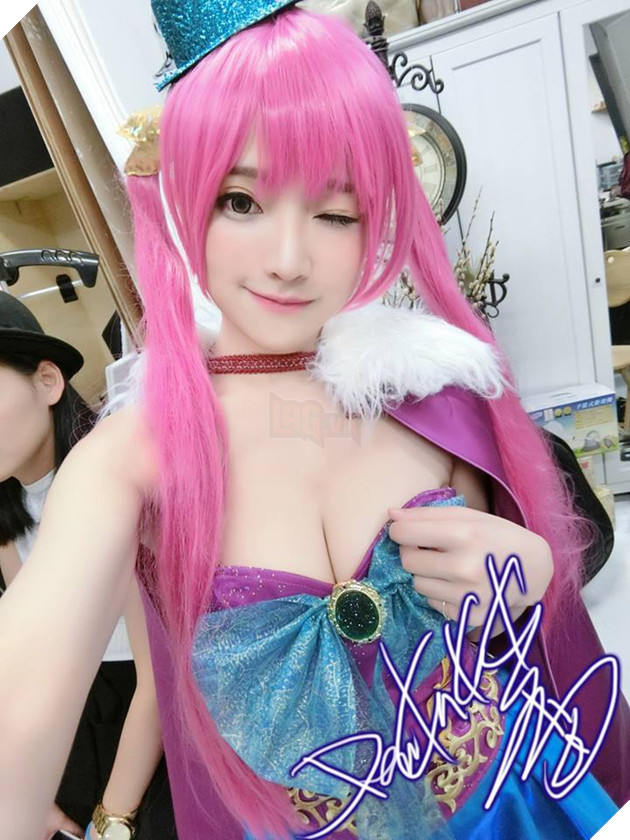 Châu Tấn - Nữ coser xinh đẹp và gợi cảm xứ Đài Loan