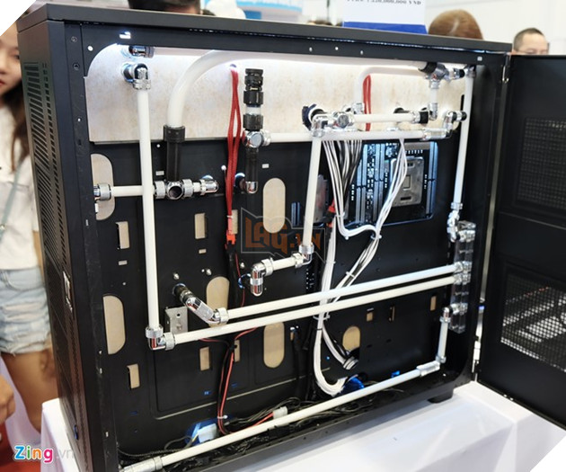 Thung PC do gia 350 trieu tai Viet Nam hinh anh 8 Choáng với bộ case PC độ giá 350 triệu do người Việt thực hiện 8