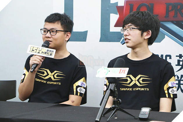 phong-van-snake-sau-tran-thang-OMG-2