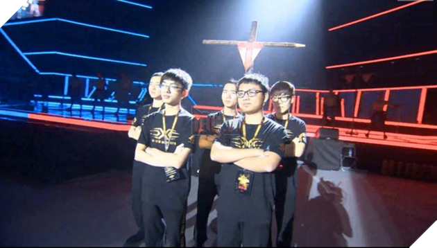 Đối thủ của SofM tại Demacia Cup đón tin dữ khi mua phải tuyển thủ... Cày Thuê