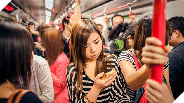 Smartphone đang ngày càng phổ biến, và hội chứng bị