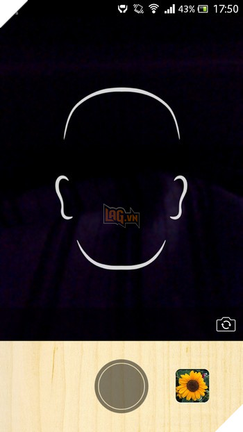 Hình ảnh gốc (trái) và gương mặt sau 60 năm nữa (phải)