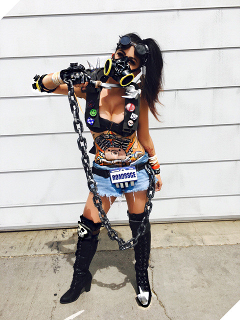 Overwatch: Ngỡ ngàng trước bộ cosplay chàng béo Roadhog phiên bản có ngực