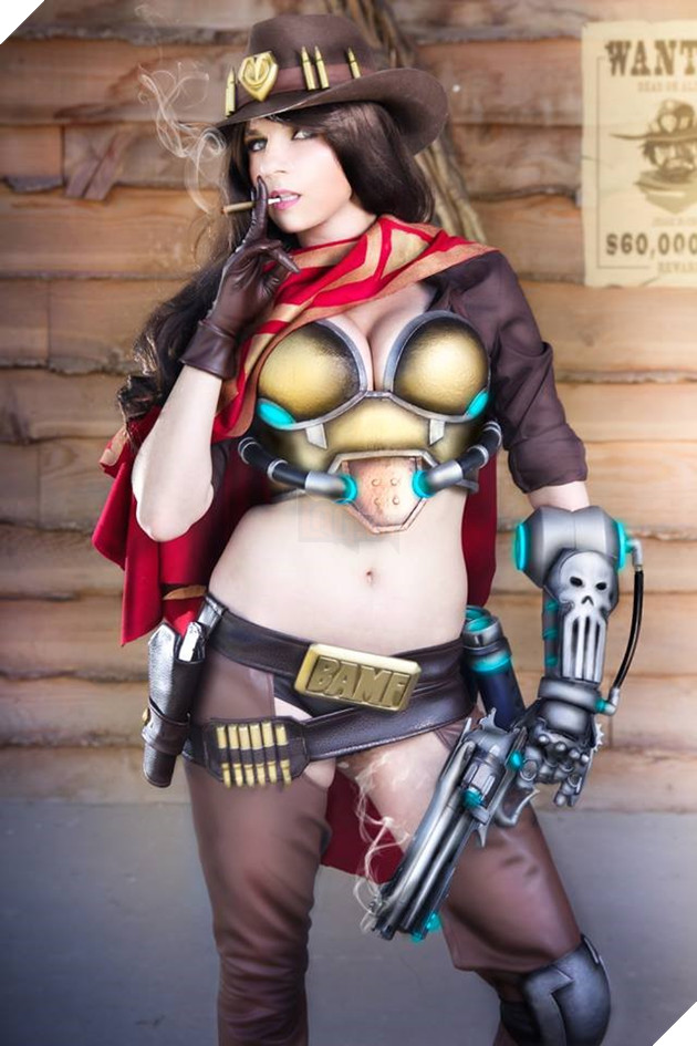 Overwatch: Ngỡ ngàng trước bộ cosplay chàng béo Roadhog phiên bản có ngực