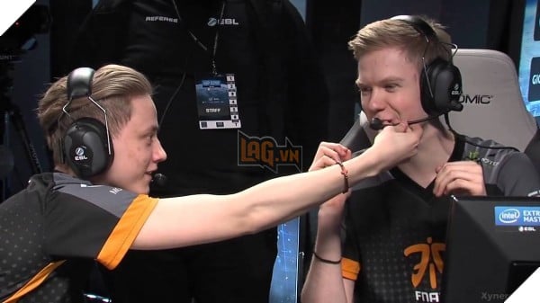 rekkles-klaj1-600x337