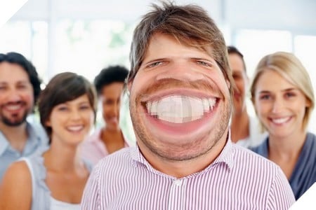 Một bức ảnh hài hước được tạo ra từ file ảnh gốc (trên)