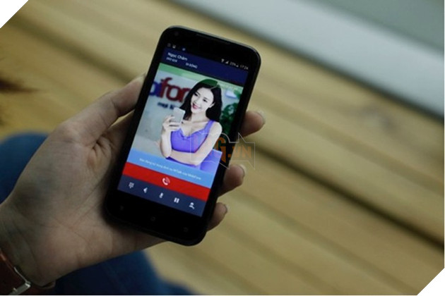 WiTalk là ứng dụng thoại/SMS đầu tiên tại Việt Nam sử dụng sóng Wi-Fi.