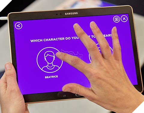 Nhờ ứng dụng RE, học sinh có thể hóa thân vào nhân vật trong các vở kịch của Shakespeare và diễn xuất trên sân khấu ảo cùng với những nghệ sĩ nổi tiếng.