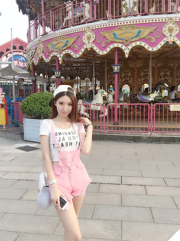 Dàn showgirl toàn chân dài miên man của hãng 9you ở ChinaJoy 2016