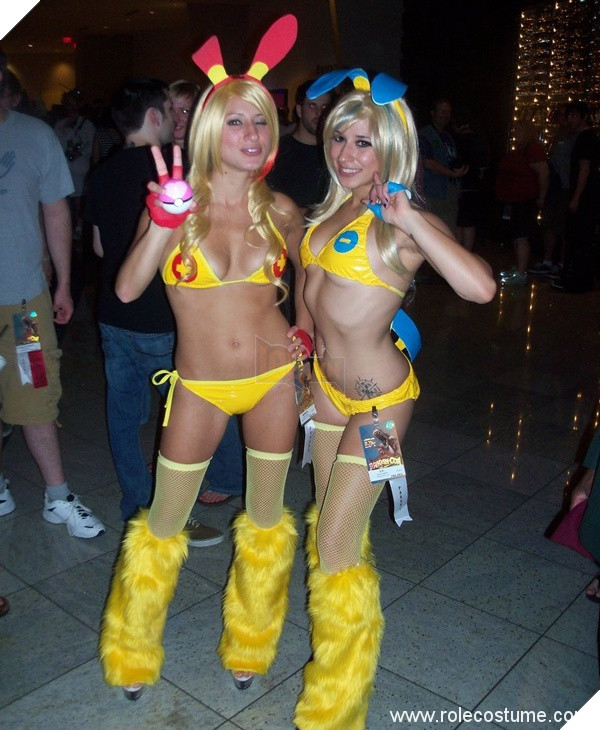 Top 10 màn cosplay Pokemon nóng bỏng nhất từ các nữ coser
