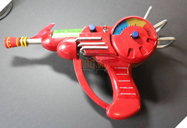 30 món vũ khí và vật dụng trong game được chế tác ngoài đời đẹp nhất