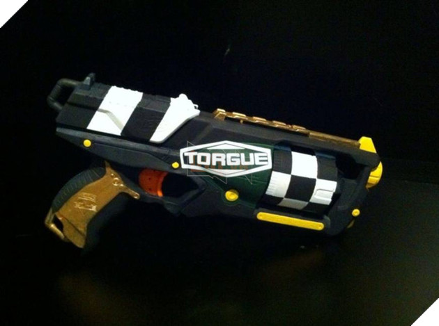 30 món vũ khí và vật dụng trong game được chế tác ngoài đời đẹp nhất