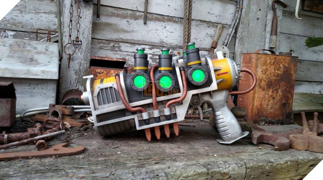 30 món vũ khí và vật dụng trong game được chế tác ngoài đời đẹp nhất