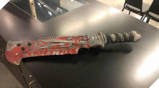 30 món vũ khí và vật dụng trong game được chế tác ngoài đời đẹp nhất