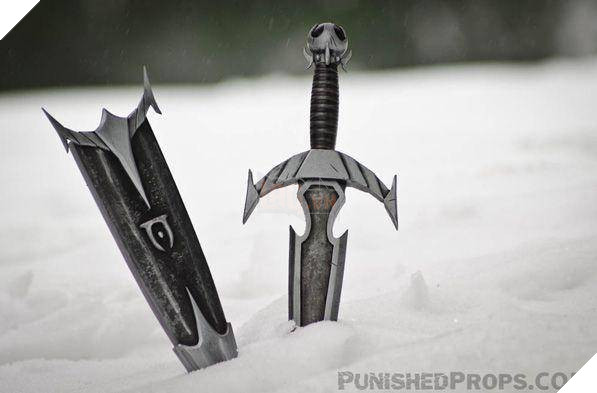 30 món vũ khí và vật dụng trong game được chế tác ngoài đời đẹp nhất