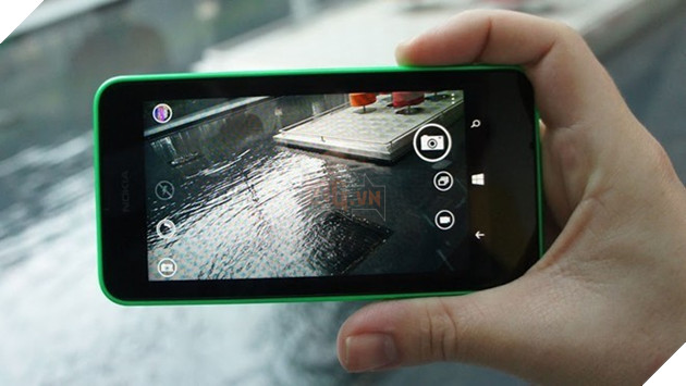 Một chiếc smartphone có camera tốt là lựa chọn cần thiết với phượt thủ. 