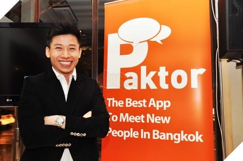 Joseph Phua trong buổi họp báo giới thiệu Paktor tại Bangkok - Thái Lan.