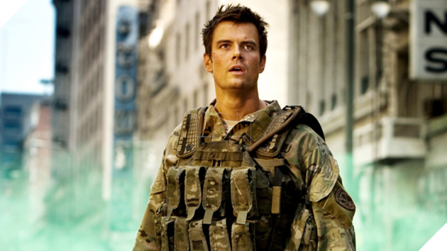 Transformers: The Last Knight tiết lộ hai Autobot mới 3