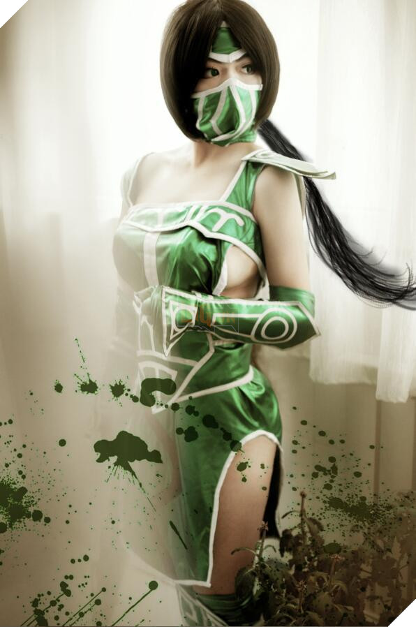 Ngỡ ngàng với cosplay Akali che mặt những vẫn cực gợi cảm