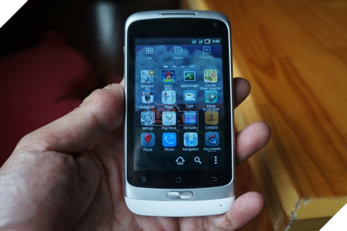 Ung dung giai tri thong tri thi truong Viet hinh anh 1