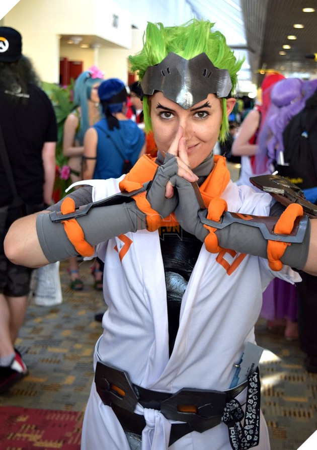 Bất ngờ với bộ ảnh cosplay Overwatch cực "khó đỡ" của fan hâm mộ