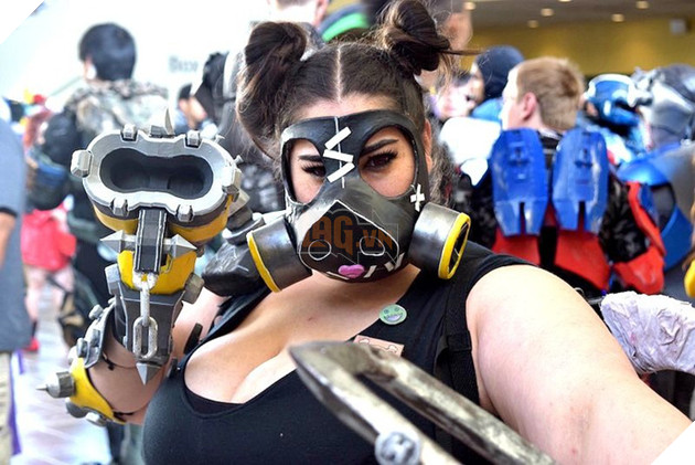 Bất ngờ với bộ ảnh cosplay Overwatch cực "khó đỡ" của fan hâm mộ