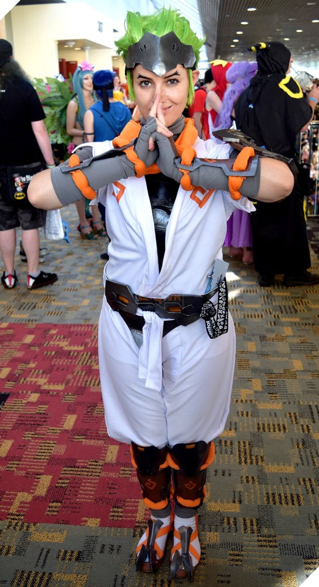 Bất ngờ với bộ ảnh cosplay Overwatch cực "khó đỡ" của fan hâm mộ