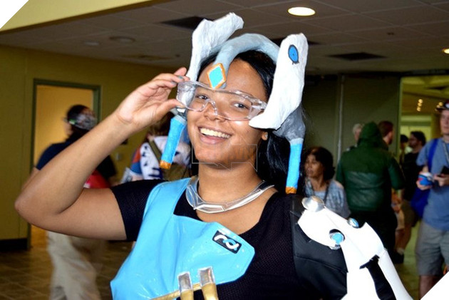 Bất ngờ với bộ ảnh cosplay Overwatch cực "khó đỡ" của fan hâm mộ