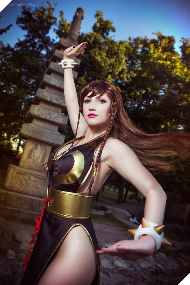 Cosplay Chun-Li ngực đầy cực gợi cảm trong Street Fighter V