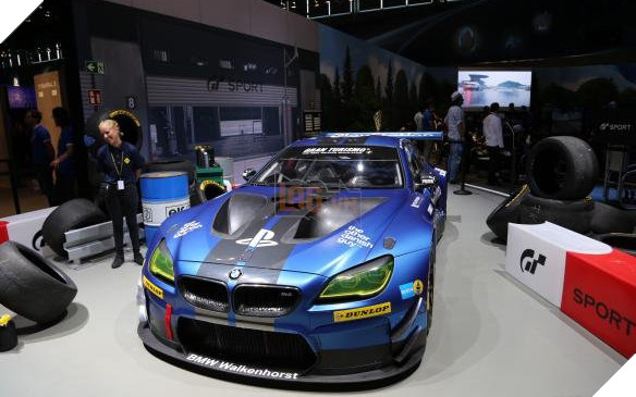 Chiêm ngưỡng những màn cosplay và figure ấn tượng tại Gamescom 2016