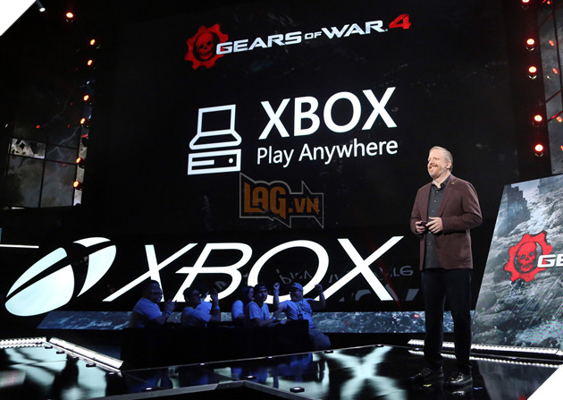 Giám đốc tiếp thị của Xbox không tiếc lời khen ngợi tính năng Xbox Play Anywhere