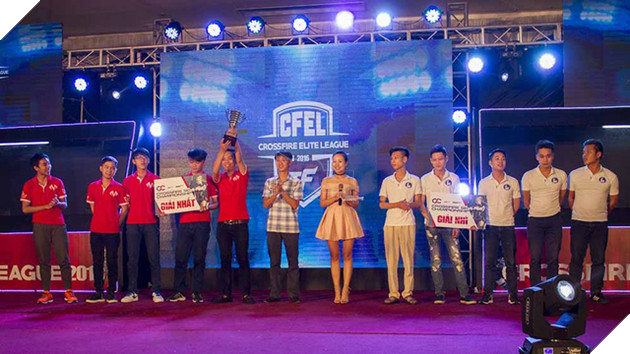 
Reckless (áo đỏ) là nhà vô địch giải Bán Chuyên CSC 2016
