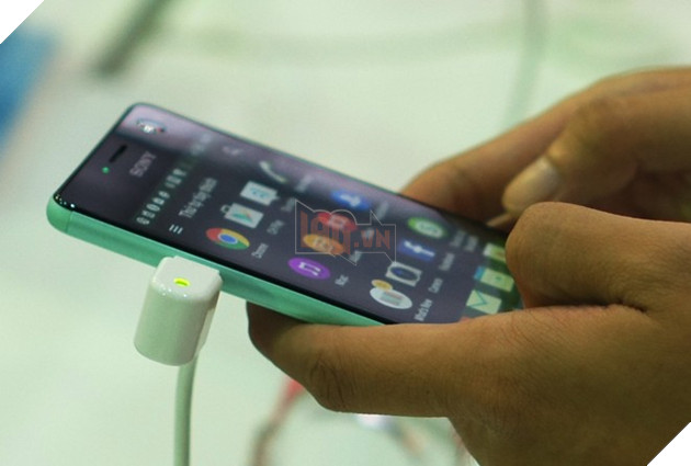 Tải ứng dụng bản quyền tại VN với phí 10.000 đồng/tuần. 