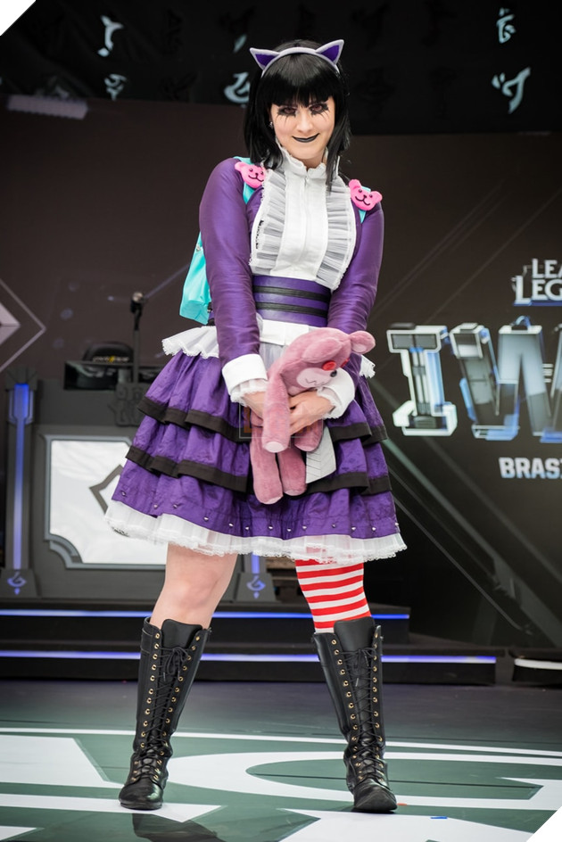 IWCQ 2016: 'Cười bể bụng' với các thánh cosplay tại Brazil 12