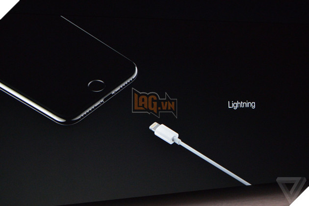 Hé lộ hình ảnh và chi tiết chức năng của iPhone 7 14