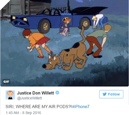 loat-anh-che-ve-iphone-7-va-tai-nghe-airpods-8